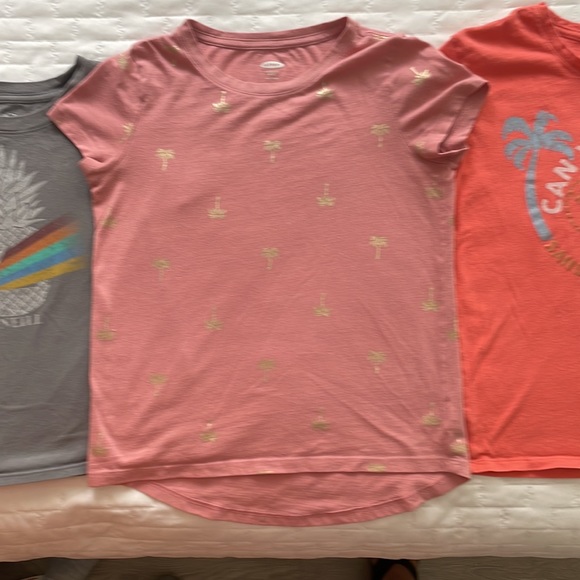Girls T-shirts. 2 Old Navy and 1 O’Neill. Size M/8 - Picture 5 of 8